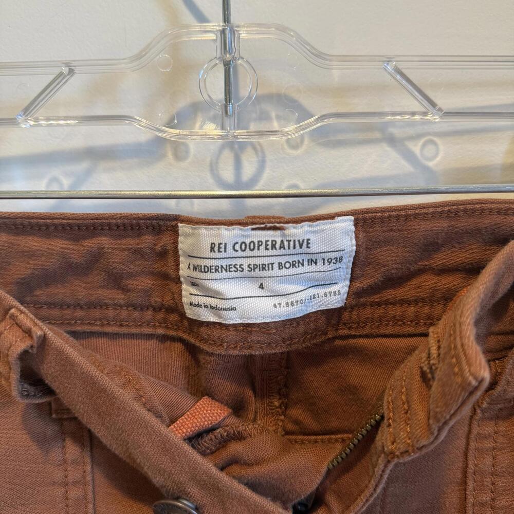 REI Cooperative Women's Casual Cargo Style Pants Burnt Orange Brown Size 4 - Picture 2 of 2